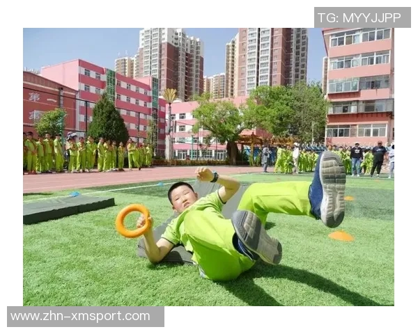 郑州九中足球队奋勇拼搏展现青春风采助力校园文化建设与体育精神传承